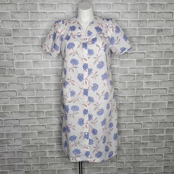 Vintage White & Blue Floral Print House Dress by Smart Time, size Large - Picture 1 of 6